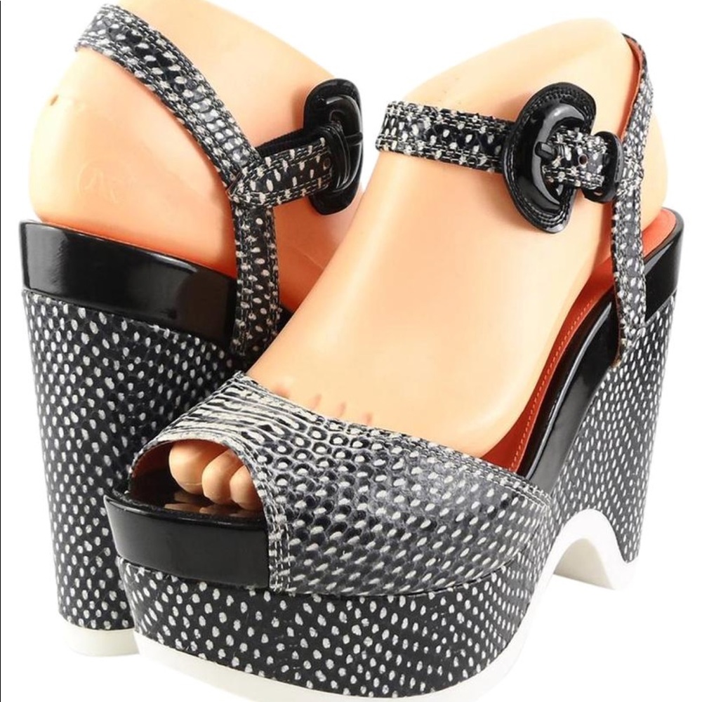 VIA SPIGA women’s size 8 M snake skin black wedges